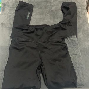 Black Avia large yoga pants EUC